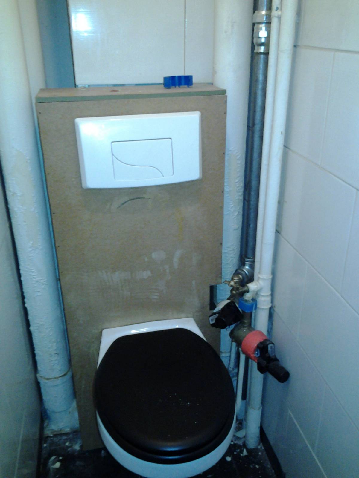 toilette-suspendu.jpg