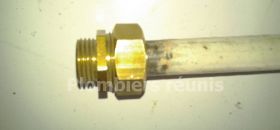 serrer-la-raccord-grip-sur-tuyau-acier.jpg