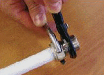 https://www.plombiers-reunis.com/Images/tubes/etape_4_multicouche.gif